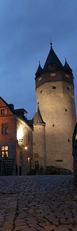 Burg Altena im Abendlicht