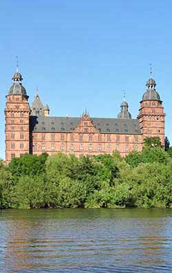 Schloss Johannisburg in Bayern