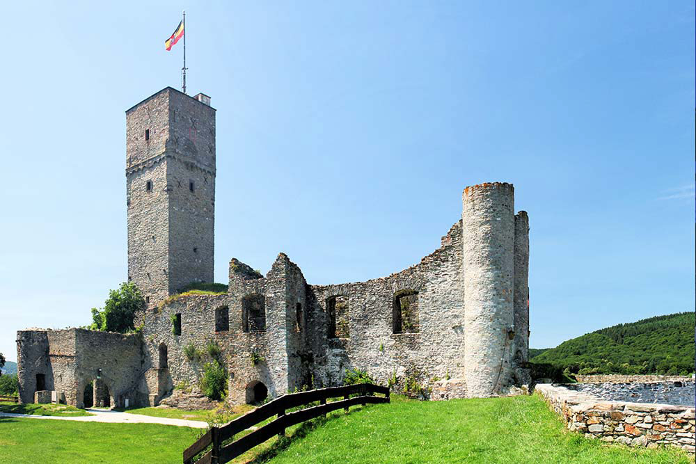 Burgruine Konigstein im Taunus