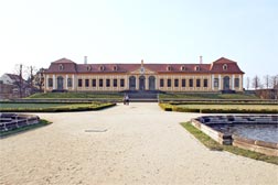 Schloss und Orangerie